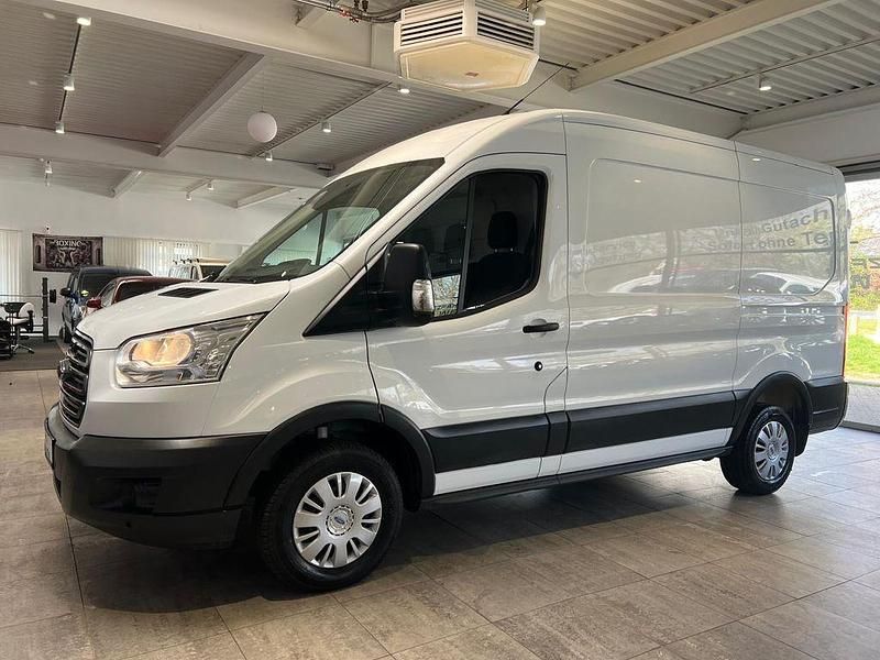 Gebraucht Ford Transit 131 PS (96 kW) 2018 Weiß Van / Kleinbus