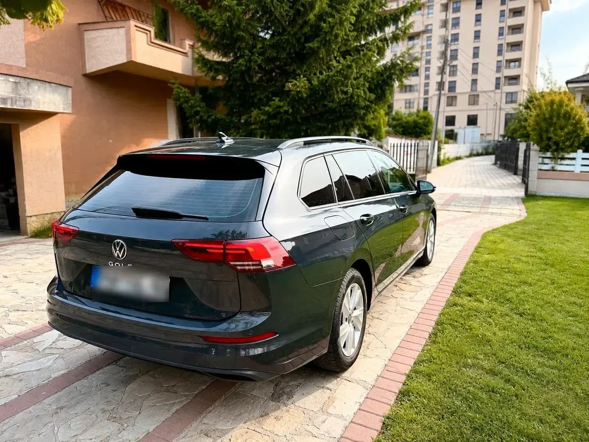 Gebraucht VW Golf VIII 150 PS (110 kW) 2021 Grau Kombi