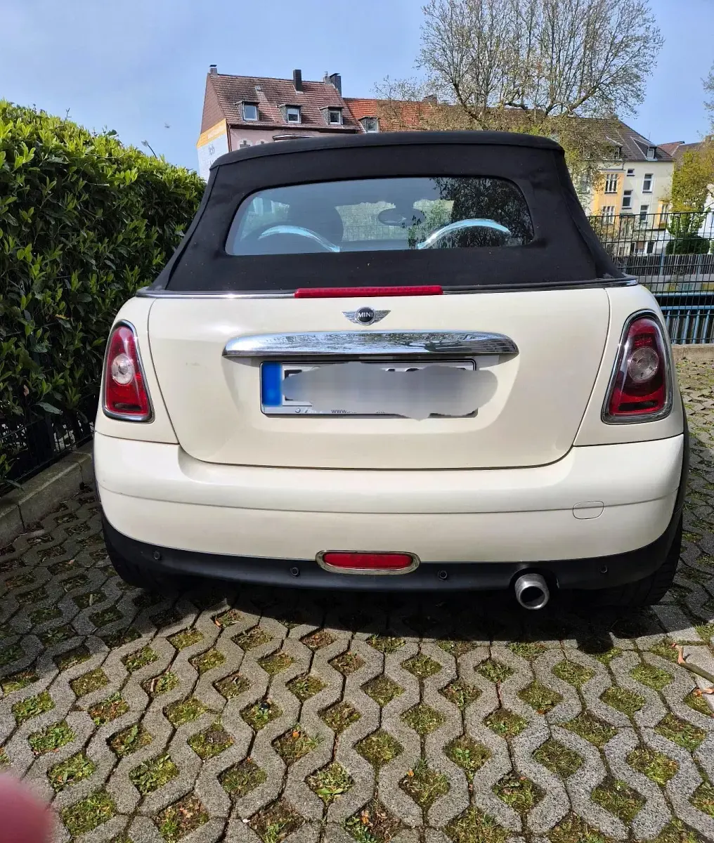 Gebraucht Mini Cooper Cabriolet 98 PS (72 kW) 2010 Weiß Cabrio