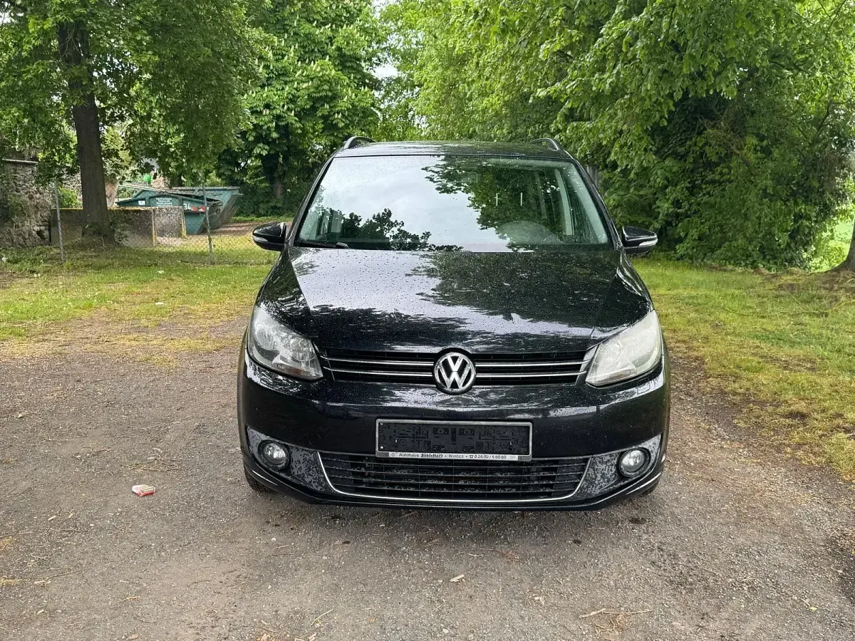 Gebraucht VW Touran Comfortline 105 PS (77 kW) 2011 Schwarz Van / Kleinbus