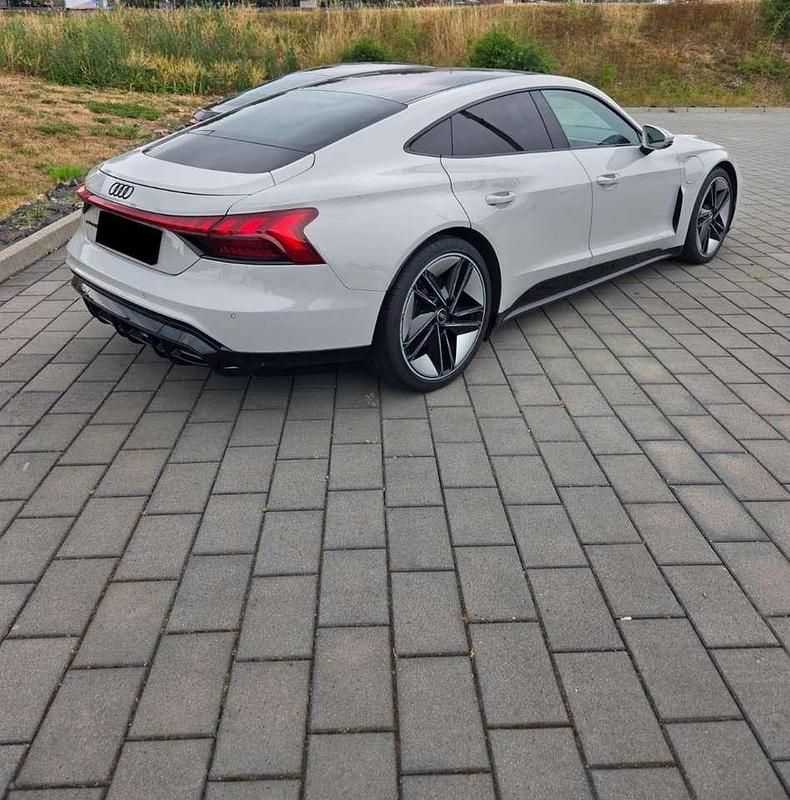 Gebraucht Audi e-tron GT quattro 350 kW (476 PS) 2021 Limousine