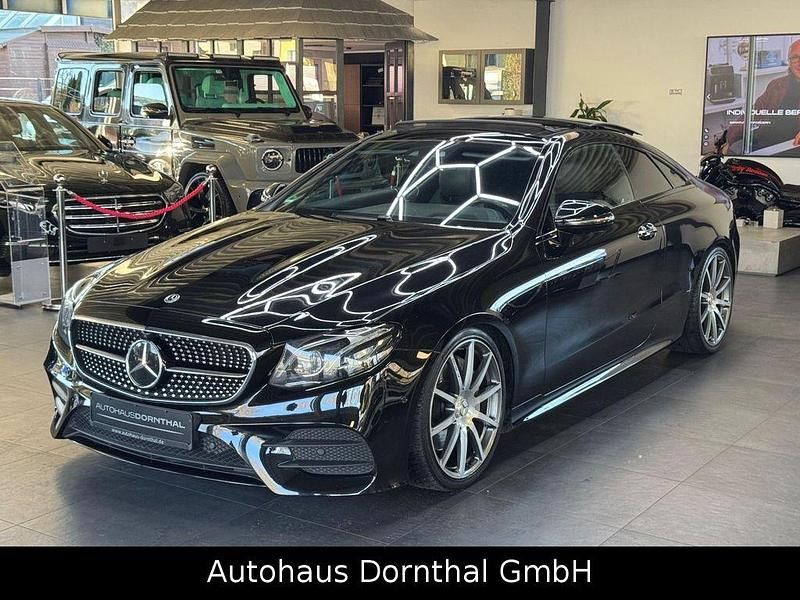 Schwarz Gebraucht 2017 Mercedes E400 AMG line Coupé | 27.900 € (Teuer) - Bild 1/4