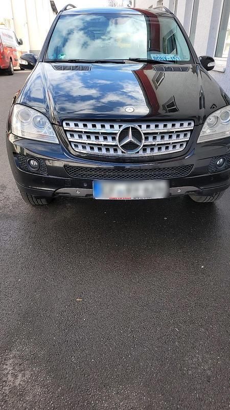 Gebraucht Mercedes ML280 190 PS (139 kW) 2006 Schwarz SUV