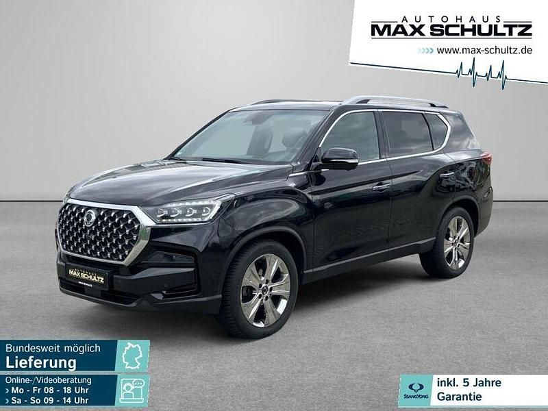 Space black (metallic) Gebraucht 2024 Ssangyong (KGM) Rexton Sapphire SUV | 39.900 € - Bild 1/4