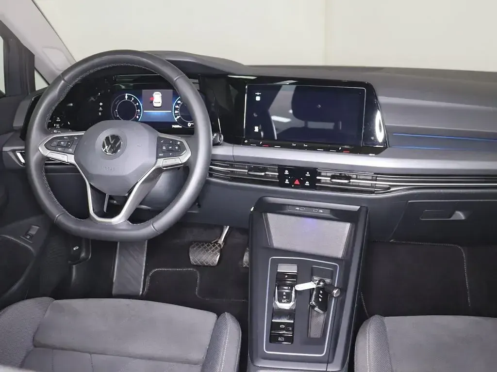 Gebraucht VW Golf VIII Style 204 PS (150 kW) 2022 Grau Limousine