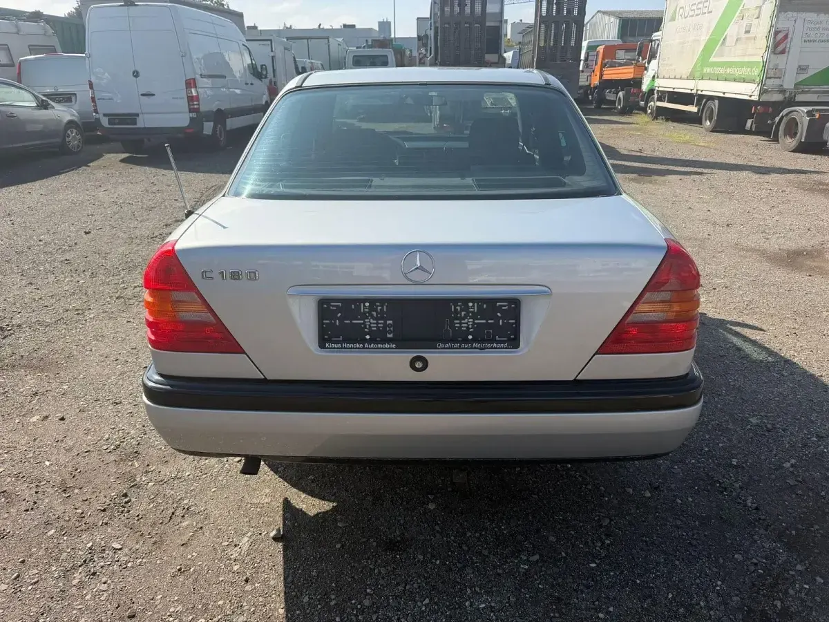 Gebraucht Mercedes C180 122 PS (89 kW) 1994 Limousine