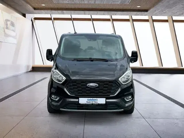 Gebraucht Ford Tourneo 170 PS (125 kW) 2023 Schwarz Van / Kleinbus