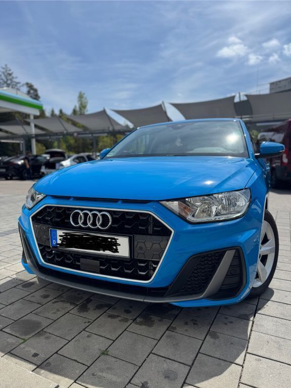 Blau Gebraucht 2019 Audi A1 S-Line Kleinwagen | 16.800 € (Guter Preis) - Bild 1/4