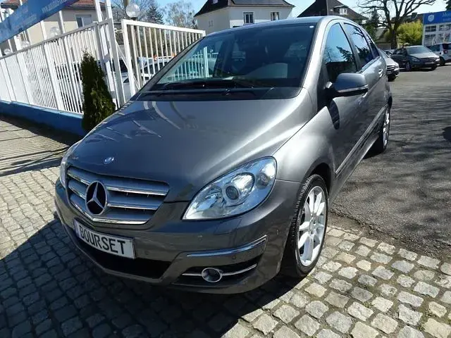 Gebraucht Mercedes B160 95 PS (69 kW) 2010 Grau Van / Kleinbus