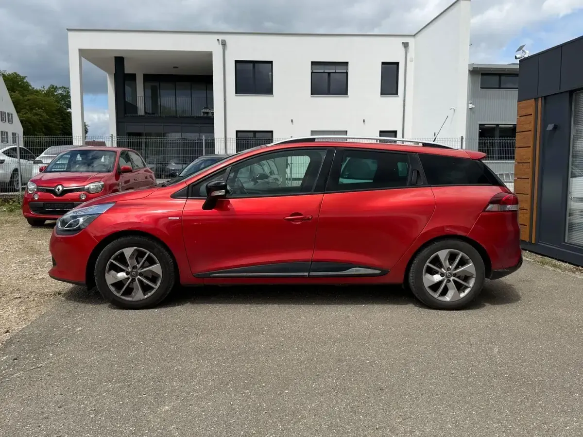 Gebraucht Renault Clio GrandTour LIMITED 90 PS (66 kW) 2015 Rot Kombi