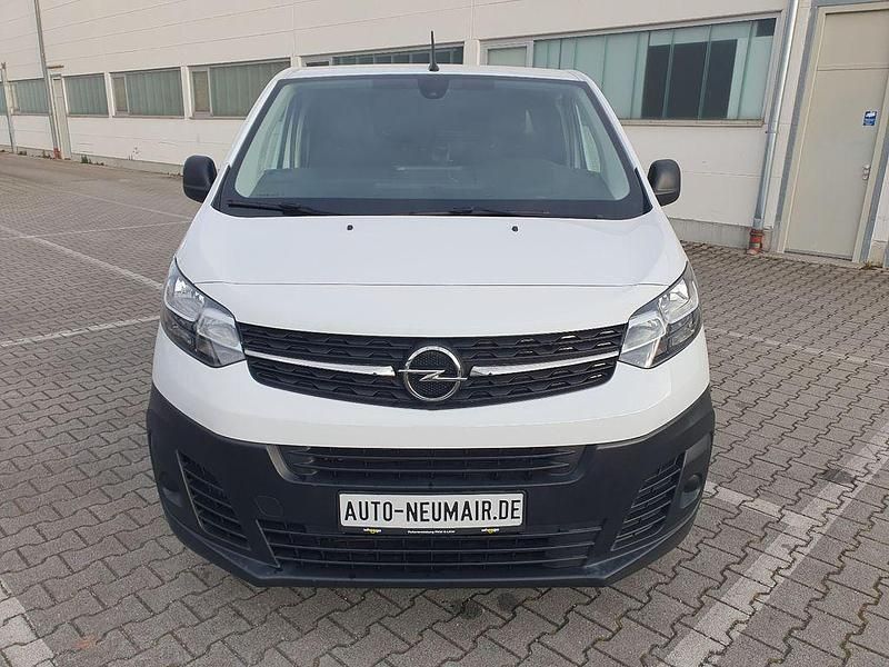 Gebraucht Opel Vivaro 102 PS (75 kW) 2023 Weiß Van / Kleinbus