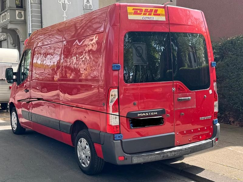 Usado Renault Master 100 HP (73 kW) 2011 Vermelho Monovolume