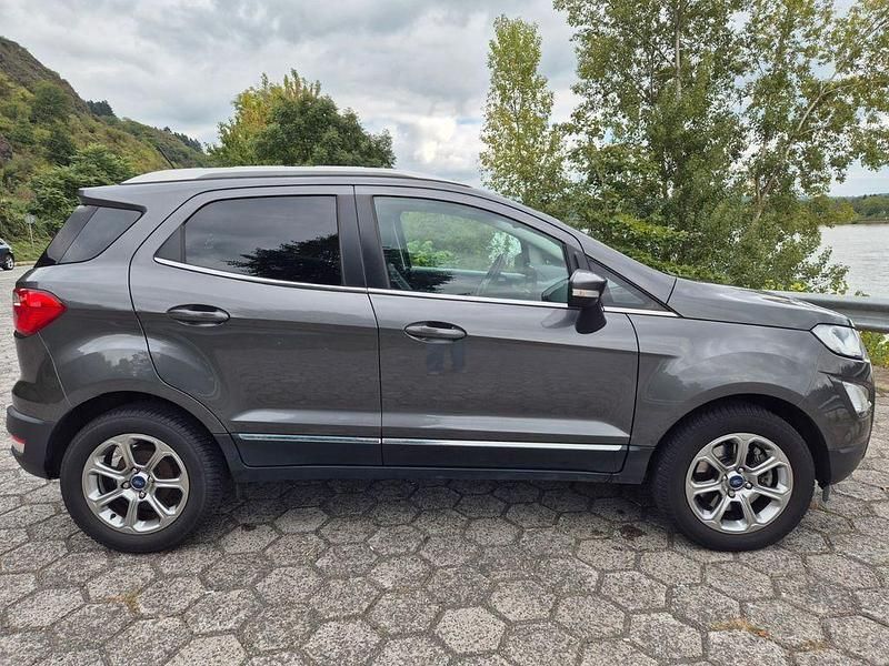 Grau Gebraucht 2018 Ford Ecosport Titanium SUV | 9.950 € (Superpreis) - Bild 1/4