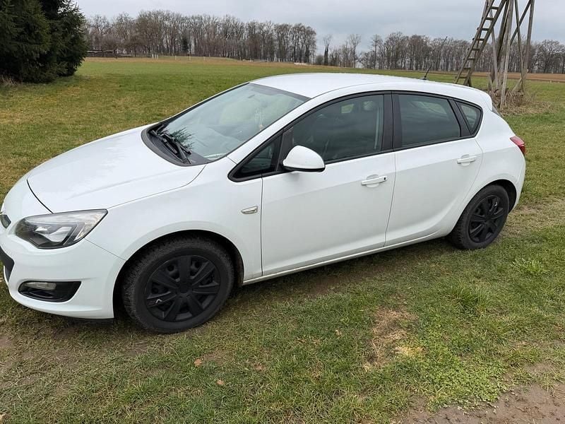 Gebraucht Opel Astra 87 PS (63 kW) 2012 Weiß Kombi