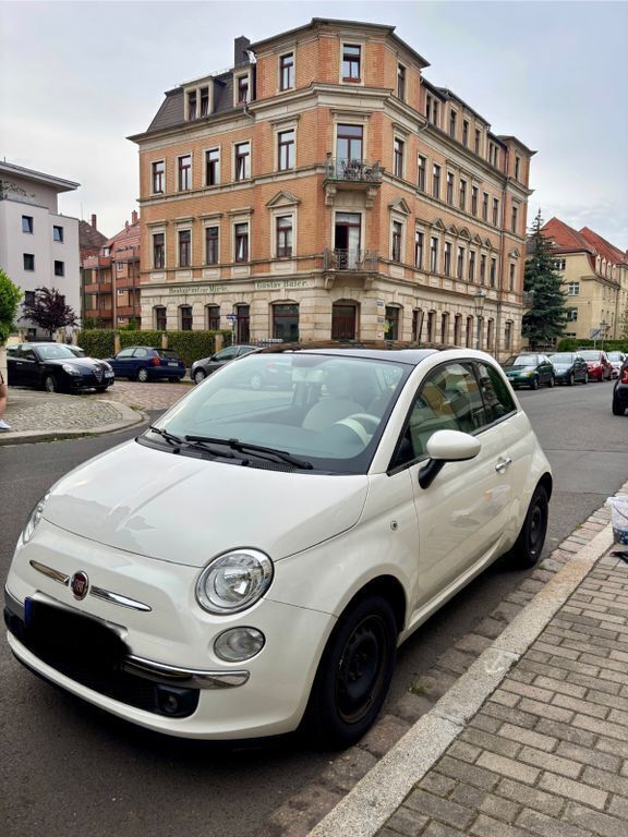 Weiß Gebraucht 2013 Fiat 500 Lounge Limousine | 6.500 € (Fairer Preis) - Bild 1/4