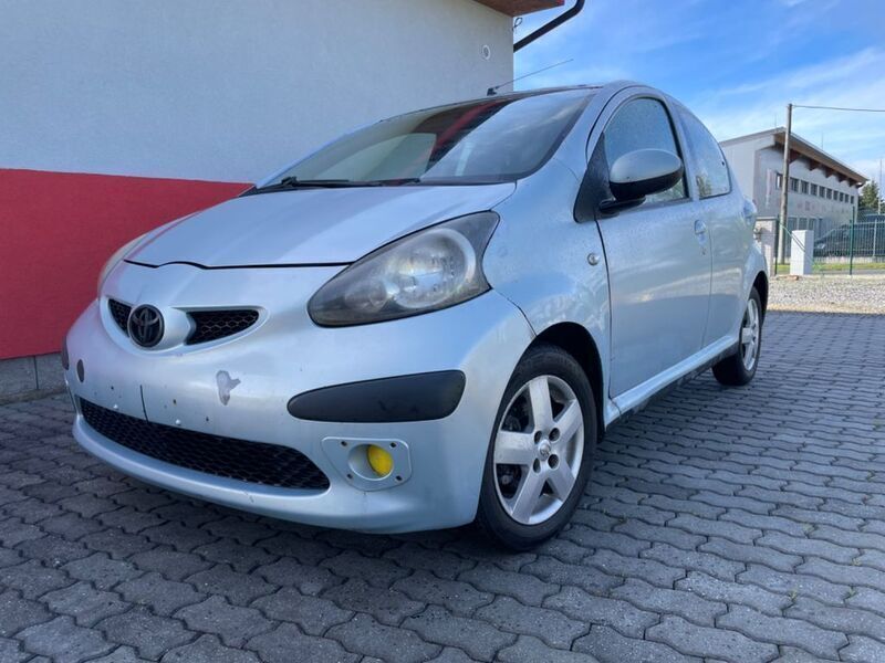 Gebraucht Toyota Aygo 68 PS (50 kW) 2005 Blau Kleinwagen