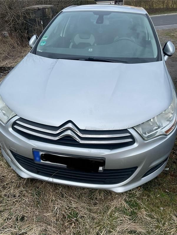 Gebraucht Citroën C4 120 PS (88 kW) 2012 Silber Limousine