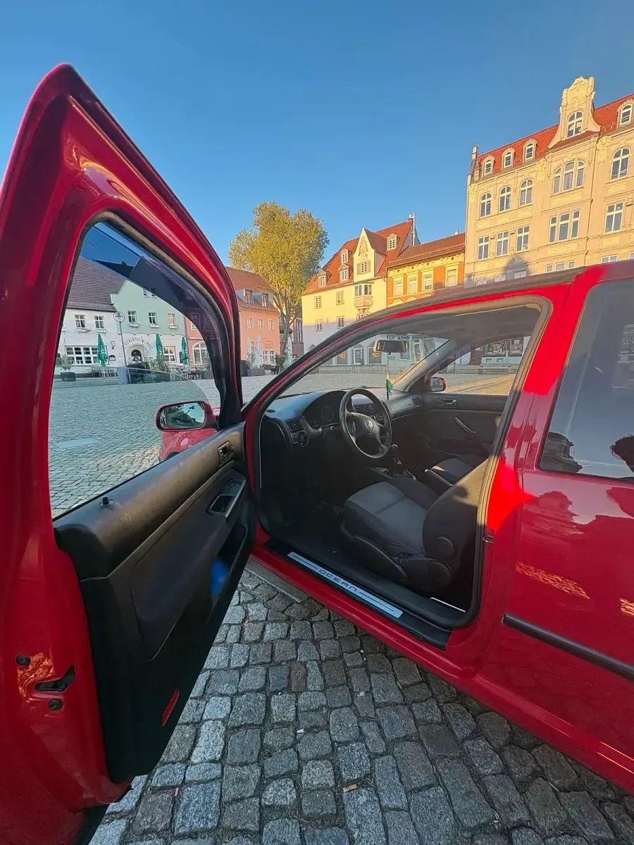 Gebraucht VW Golf Ocean 75 PS (55 kW) 2003 Rot Coupé