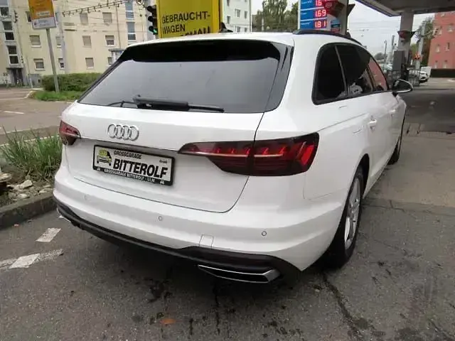 Gebraucht Audi A4 Design 136 PS (100 kW) 2021 Weiß Kombi