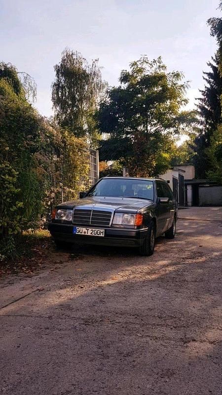 Gebraucht Mercedes 200 122 PS (89 kW) 1990 Braun Kombi