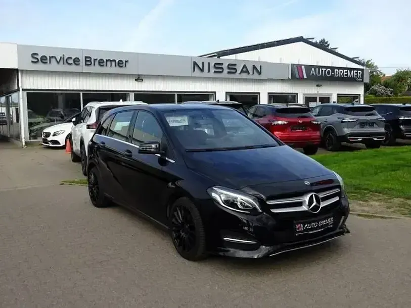 Gebraucht Mercedes B180 Style 122 PS (89 kW) 2018 Schwarz Van / Kleinbus