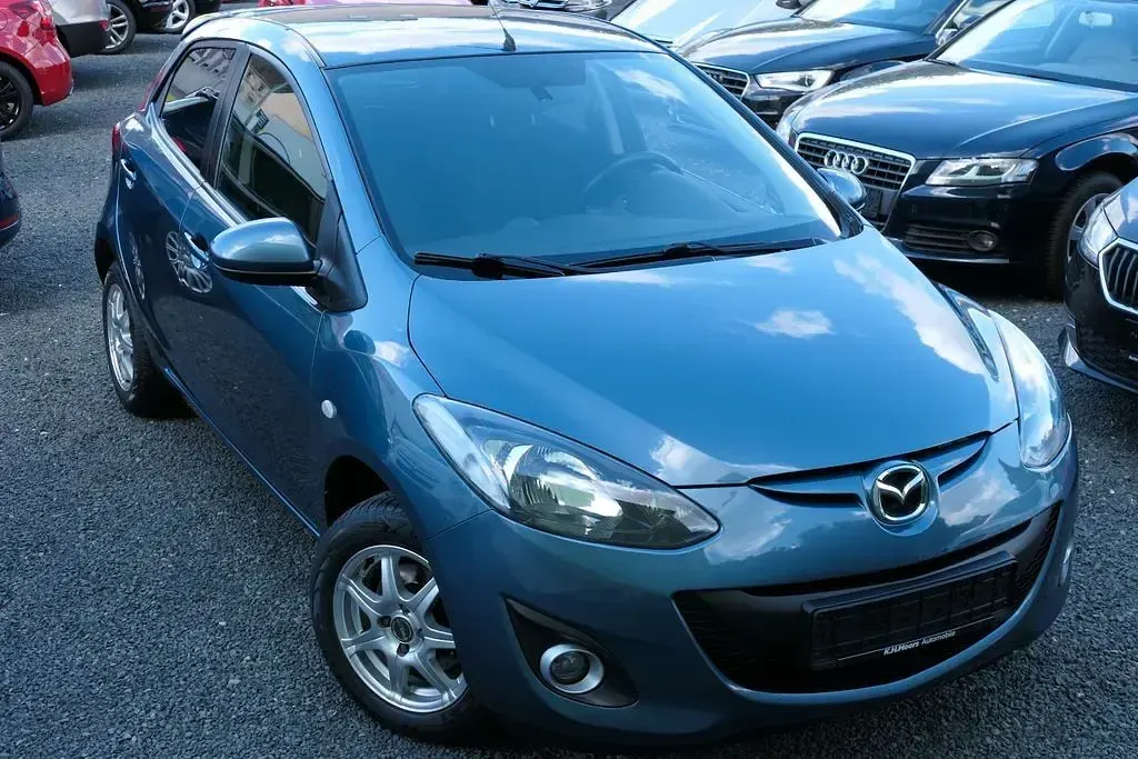 Gebraucht Mazda 2 Sendo 84 PS (61 kW) 2015 Blau Limousine