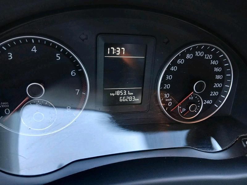 Gebraucht VW Golf VII 105 PS (77 kW) 2012 Silber Limousine