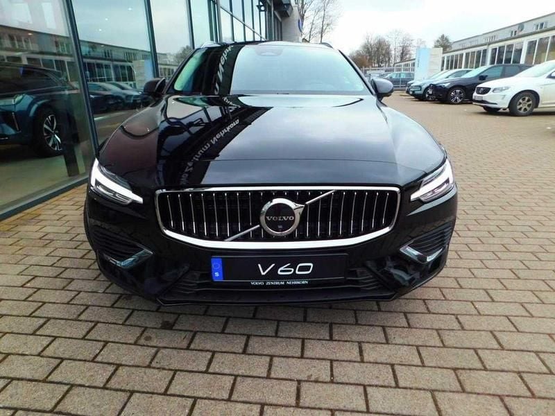 Gebraucht Volvo V60 Plus 349 PS (256 kW) 2025 Schwarz (onyxblack metallic) Kombi