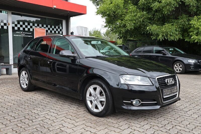 Schwarz Gebraucht 2012 Audi A3 Sportback Attraction Limousine | 6.300 € (Guter Preis) - Bild 1/4