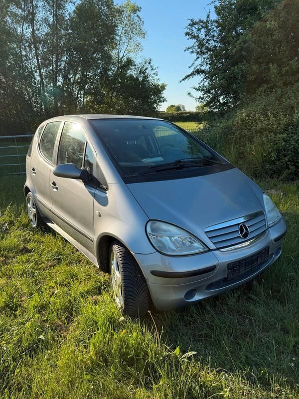 Silber Gebraucht 2000 Mercedes A190 Kleinwagen | 2.950 € (Teuer) - Bild 1/4
