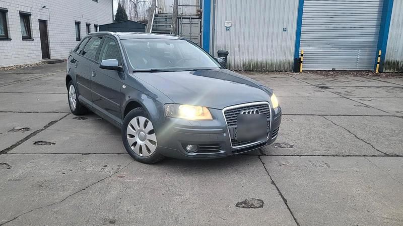 Grau Gebraucht 2006 Audi A3 Kombi | 4.790 € (Fairer Preis) - Bild 1/4