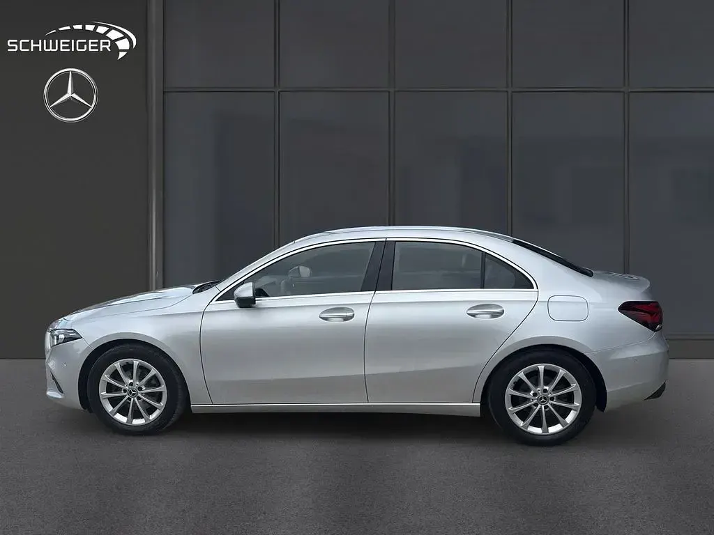 Gebraucht Mercedes A180 Progressive 136 PS (100 kW) 2020 Silber Limousine