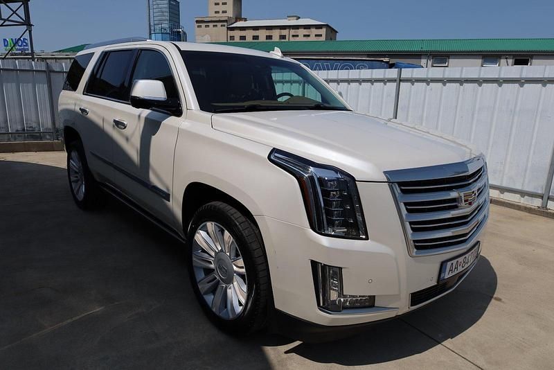Gebraucht Cadillac Escalade 426 PS (313 kW) 2016 Weiß SUV