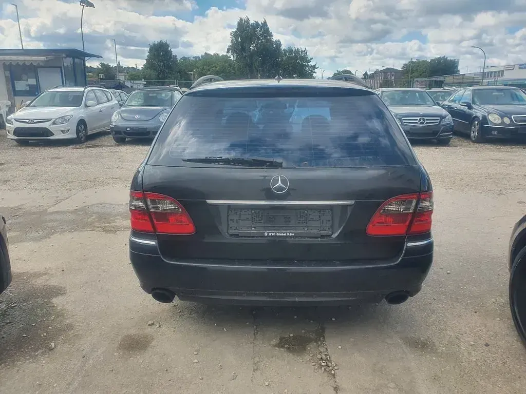 Gebraucht Mercedes E280 Avantgarde 190 PS (139 kW) 2008 Schwarz Limousine