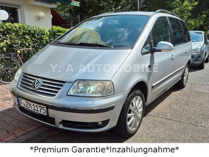Silber Gebraucht 2008 VW Sharan Sportline Van / Kleinbus | 5.450 € (Fairer Preis) - Bild 1/4
