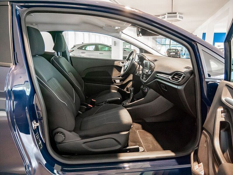 Gebraucht Ford Fiesta Trend 71 PS (52 kW) 2018 Blau Kleinwagen