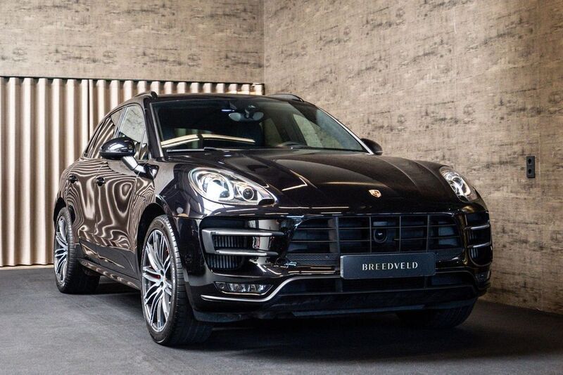 Schwarz Gebraucht 2014 Porsche Macan Turbo SUV | 38.806 € (Fairer Preis) - Bild 1/4