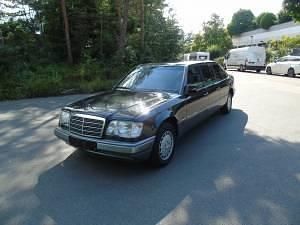 Gebraucht Mercedes E260 160 PS (117 kW) 1991 Schwarz Limousine