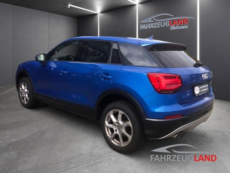 Gebraucht Audi Q2 Design 150 PS (110 kW) 2017 Blau SUV
