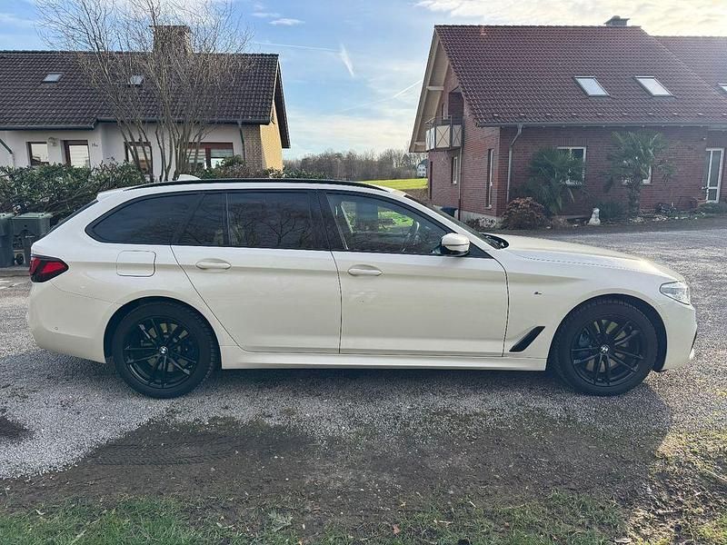 Gebraucht BMW 540 M Sport 320 PS (235 kW) 2019 Weiß Kombi