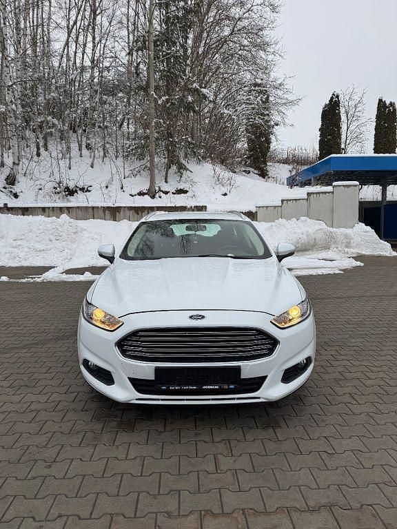 Gebraucht Ford Mondeo 160 PS (117 kW) 2017 Weiß Limousine