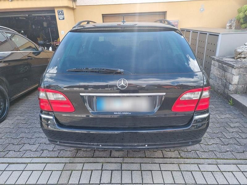 Gebraucht Mercedes E350 Avantgarde 272 PS (200 kW) 2006 Schwarz Kombi