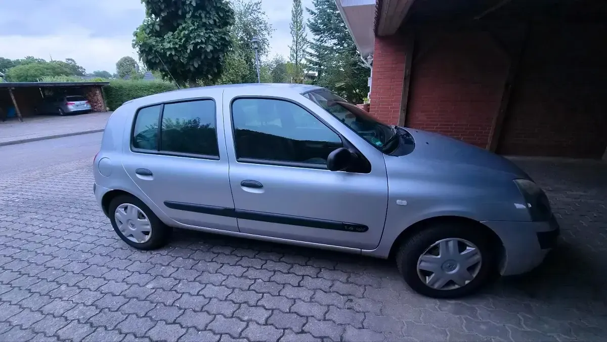 Gebraucht Renault Clio Campus 98 PS (72 kW) 2005 Silber Kleinwagen