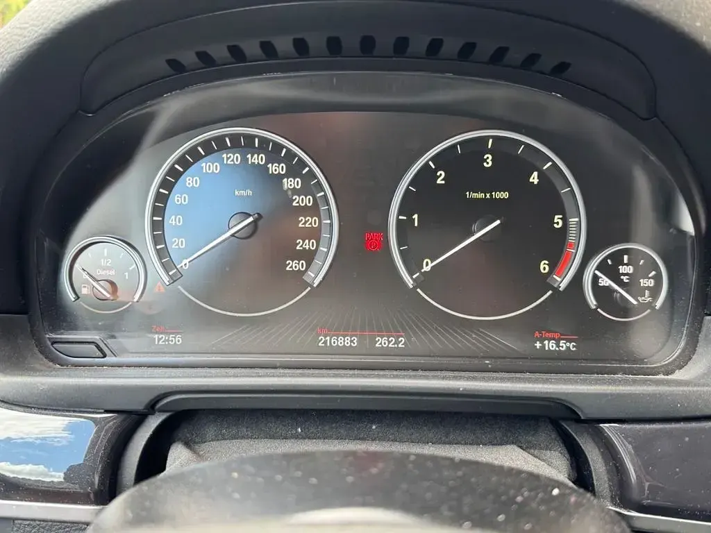 Gebraucht BMW 520 Luxury Line 190 PS (139 kW) 2014 Schwarz Kombi