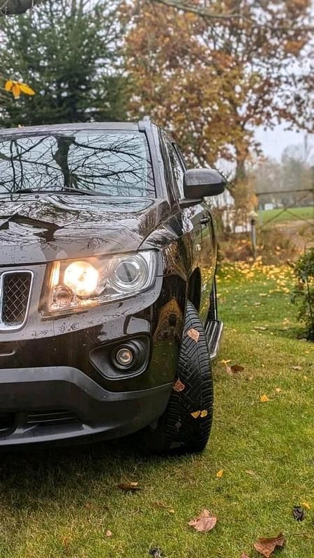 Second-hand Jeep Compass 156 CP (114 kW) 2013 Negru SUV