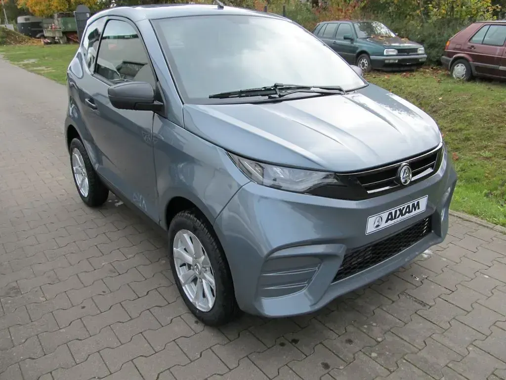 Ny Aixam AMBITION Pack 2026 Grå Hatchback