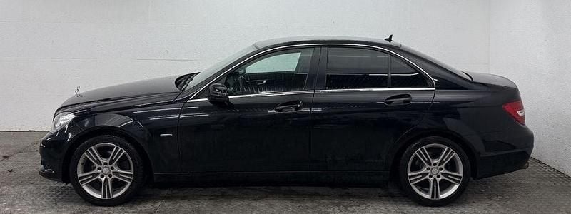 Gebraucht Mercedes C180 156 PS (114 kW) 2011 Schwarz Limousine