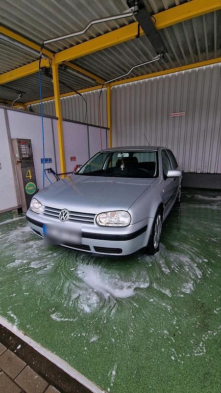 Gebraucht VW Golf IV 75 PS (55 kW) 2001 Silber Kleinwagen