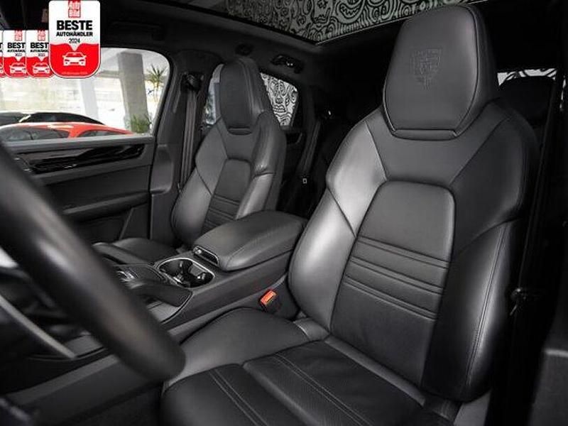 Grau metallic Gebraucht 2020 Porsche Cayenne SUV | 67.990 € (Fairer Preis) - Bild 1/3