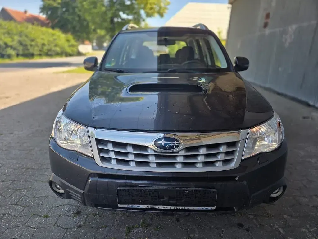 Gebraucht Subaru Forester 147 PS (108 kW) 2012 Grau SUV